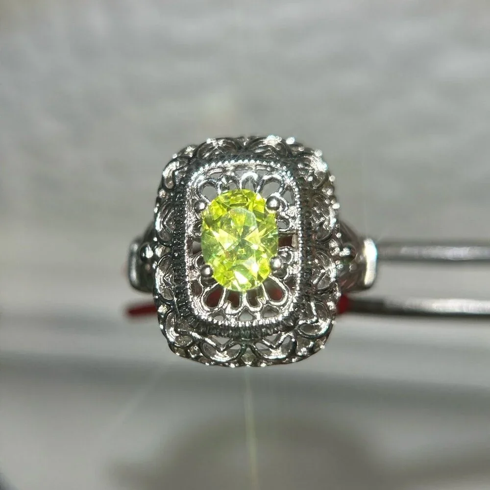 Yellow Green Stone‎ Ring